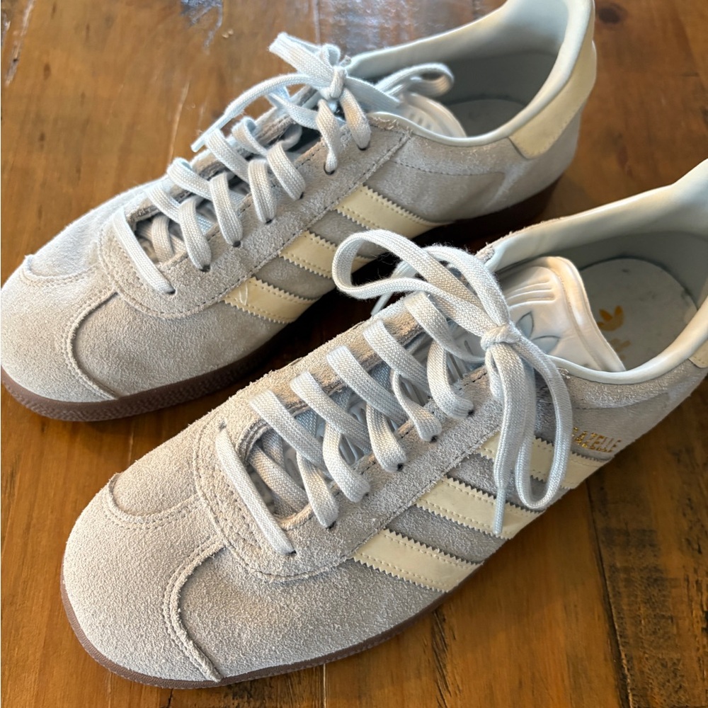 Women’s Baby Blue Adidas Gazelle Size 8.5